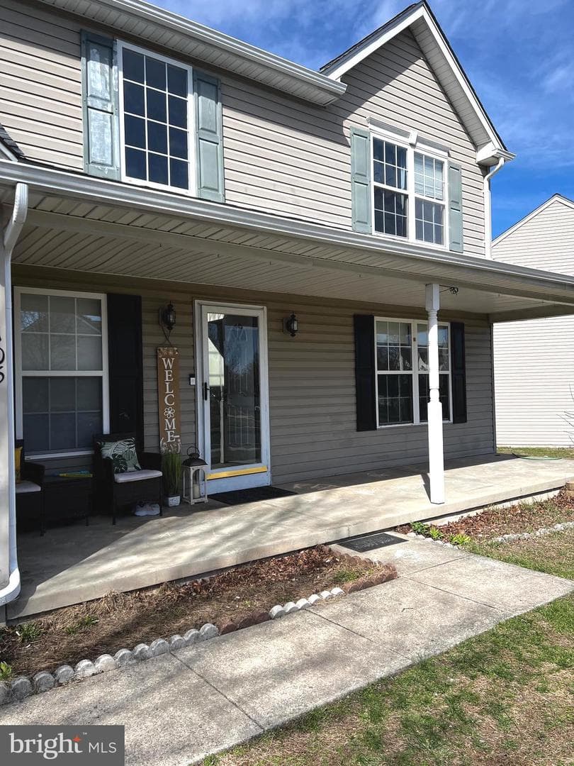 105 Ivy Lane photo 2