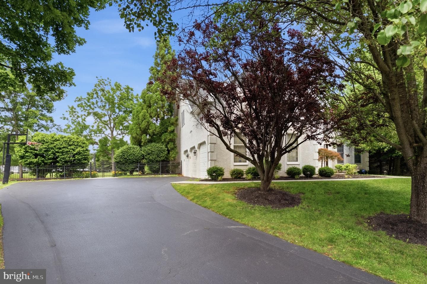 2111 Peregrine Circle photo 4