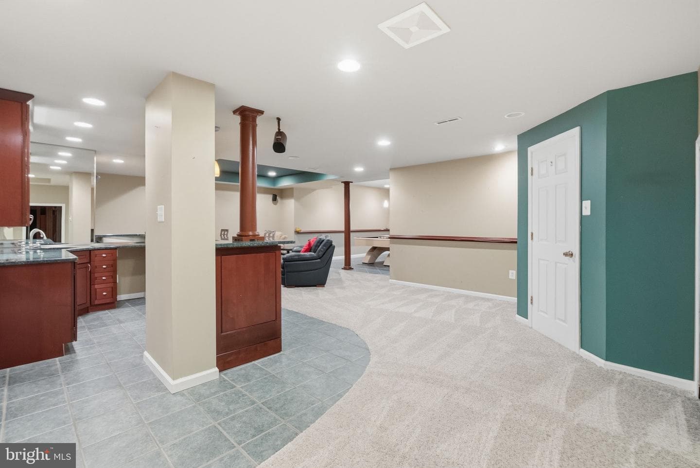 2111 Peregrine Circle photo 46