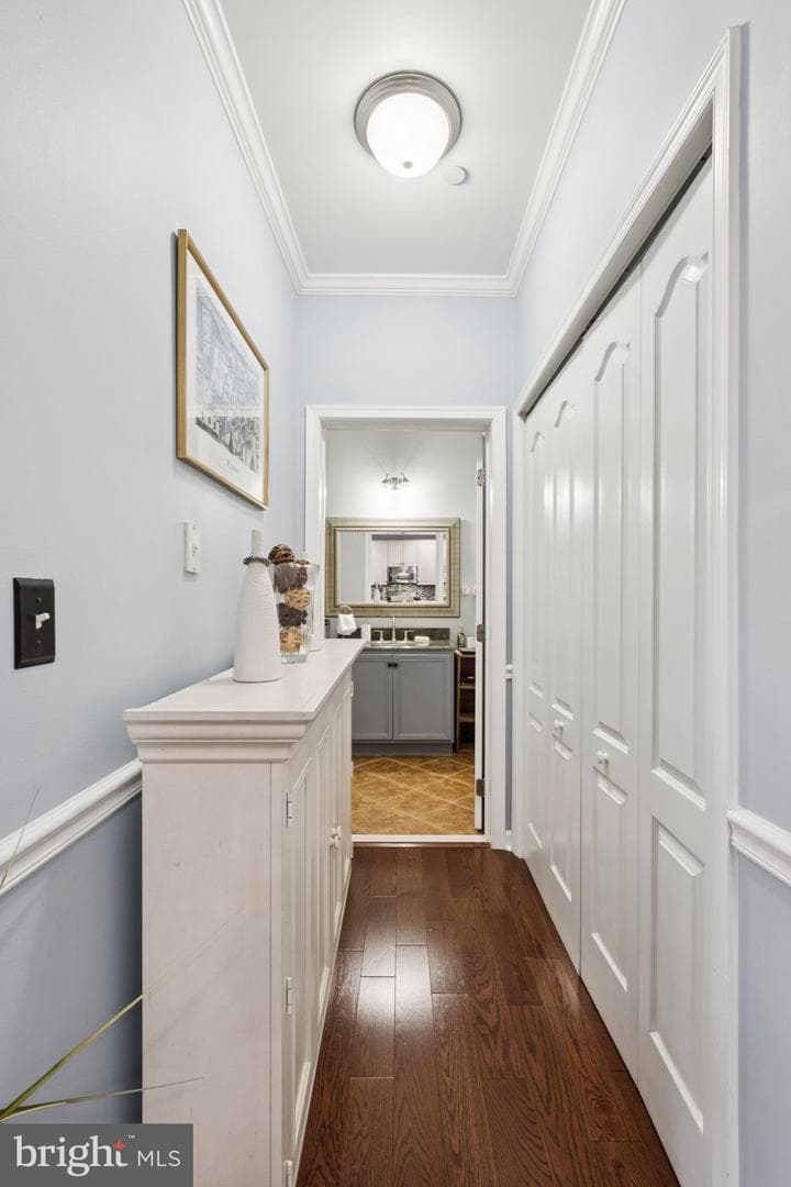 309 Carson Terrace photo 25