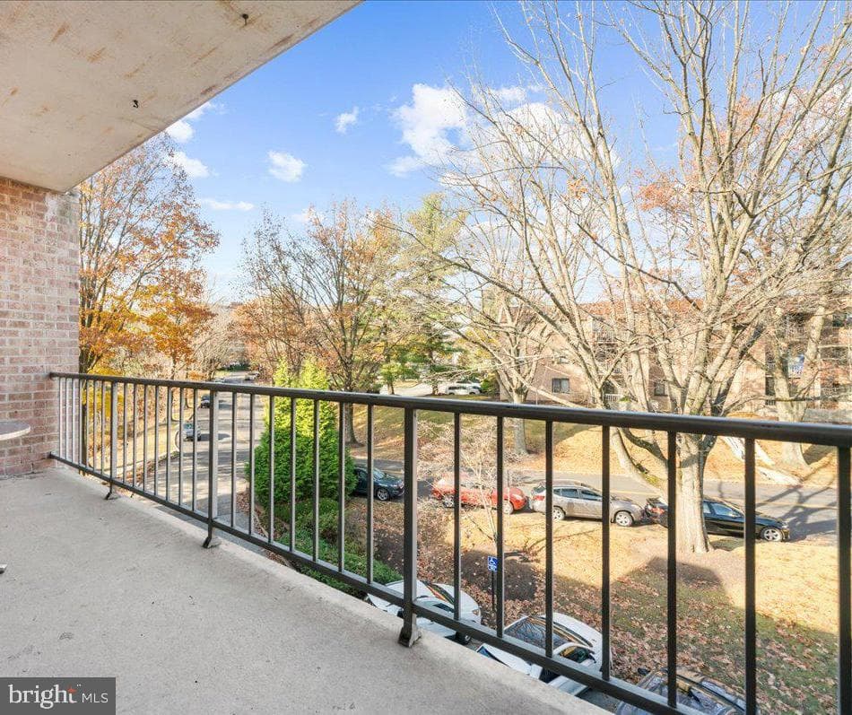1637 Oakwood Drive #405 photo 24