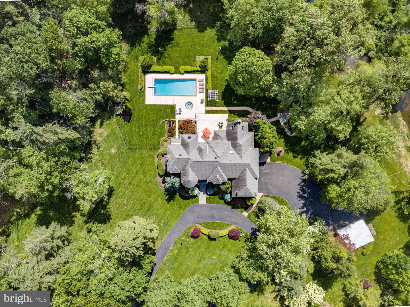 1049 Mckean Road photo 3
