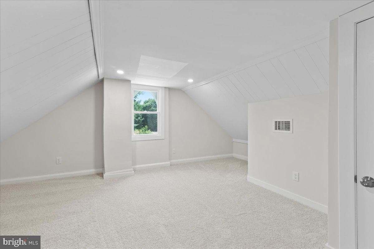 802 Collegeville Road photo 22