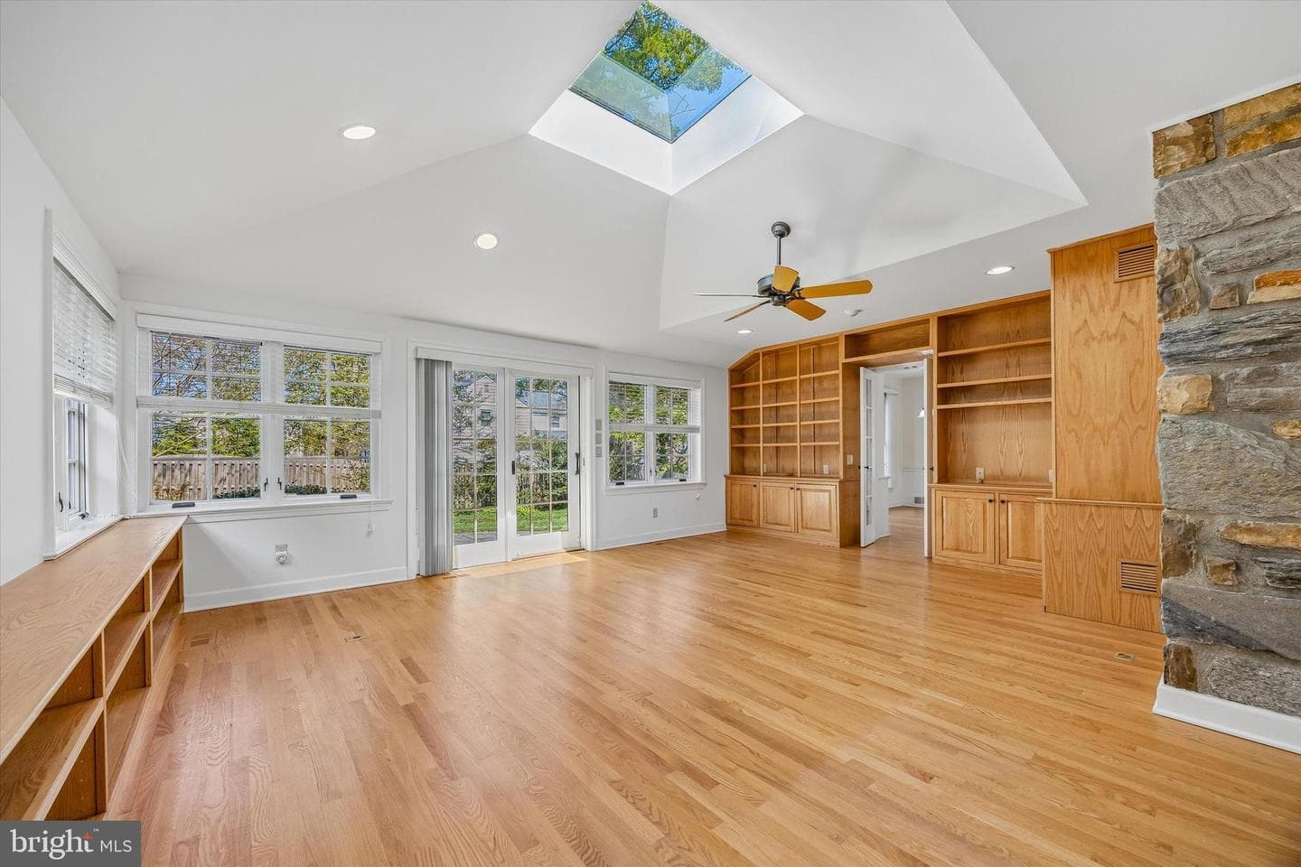 907 Cedar Grove Road photo 5