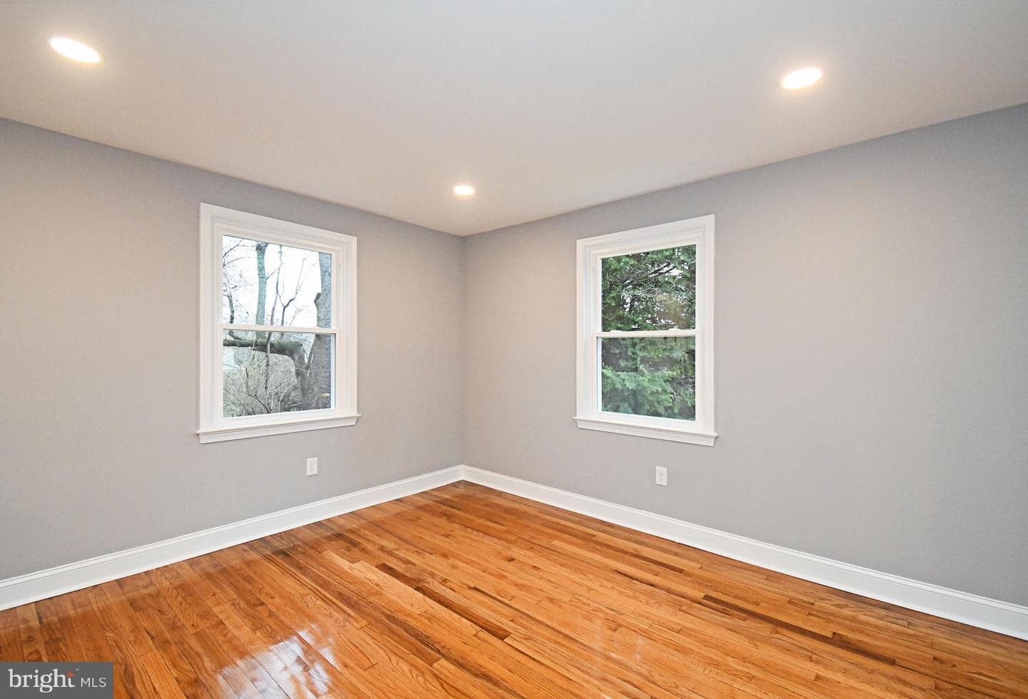 507 Croyden Road photo 11