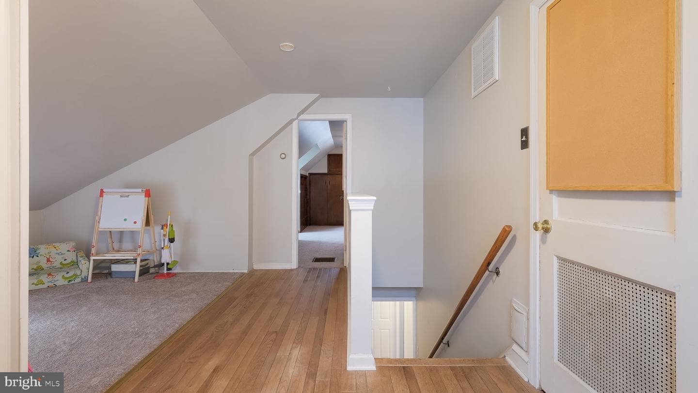 437 Newton Road photo 17