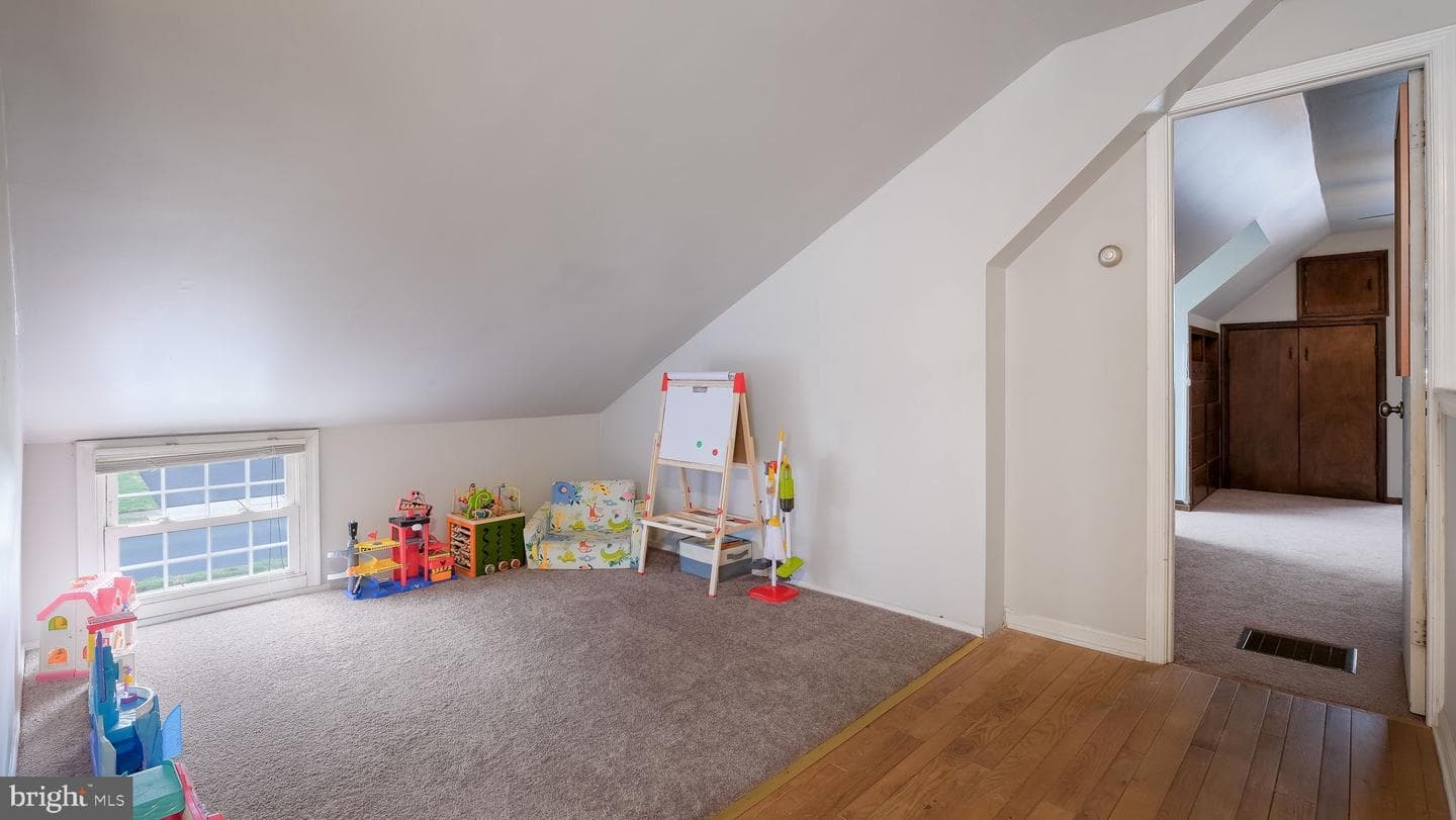 437 Newton Road photo 18