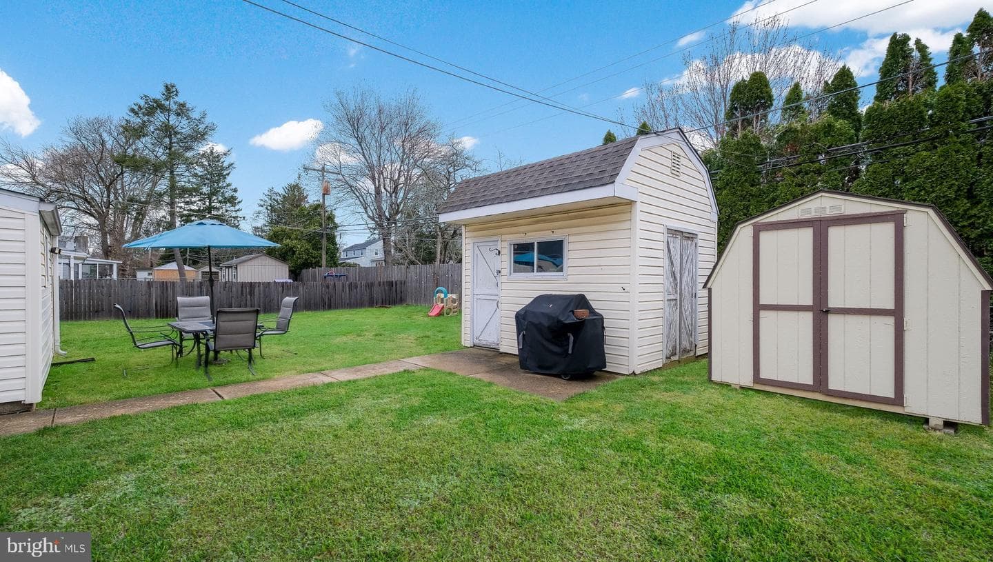 437 Newton Road photo 28