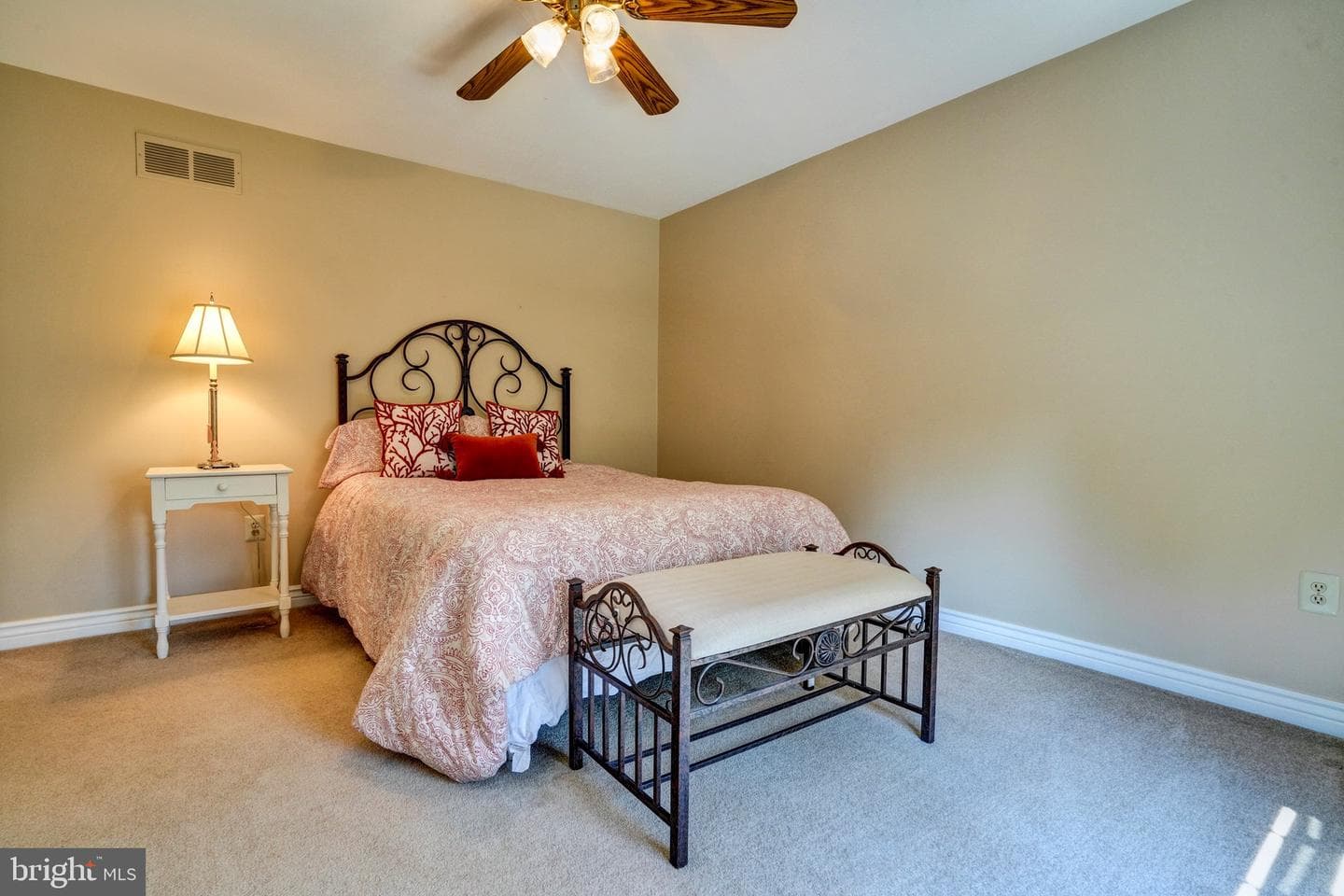492 Shakespeare Drive photo 52