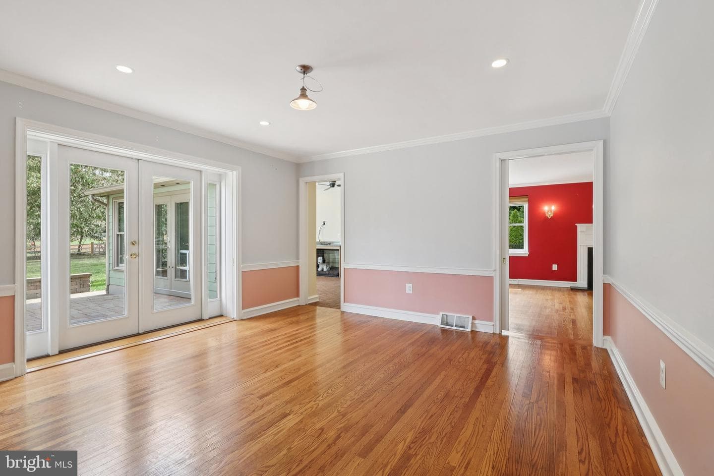260 Mathers Road photo 17