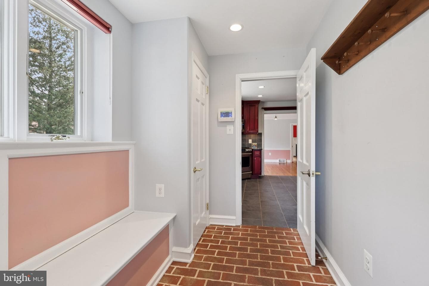 260 Mathers Road photo 27