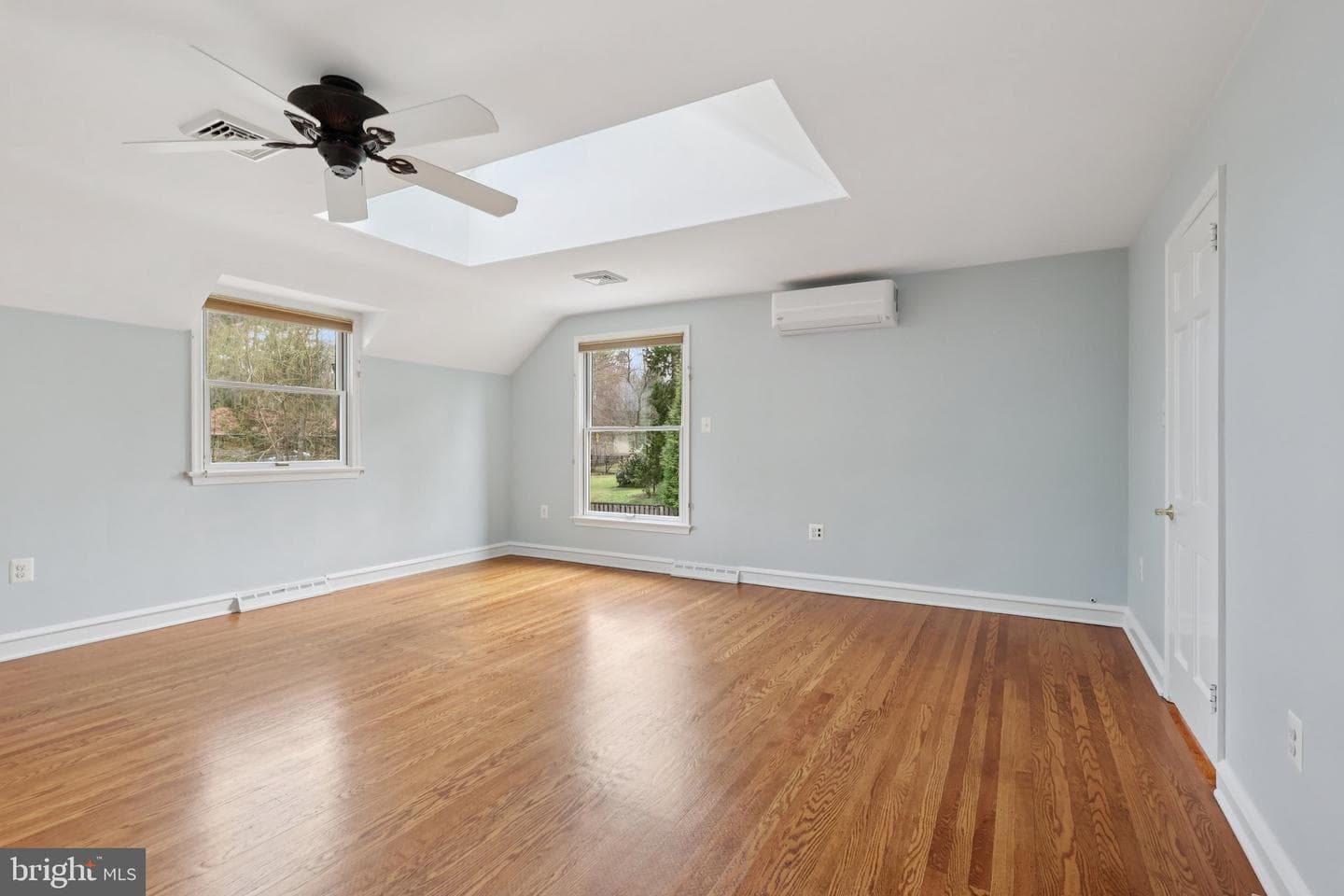 260 Mathers Road photo 35