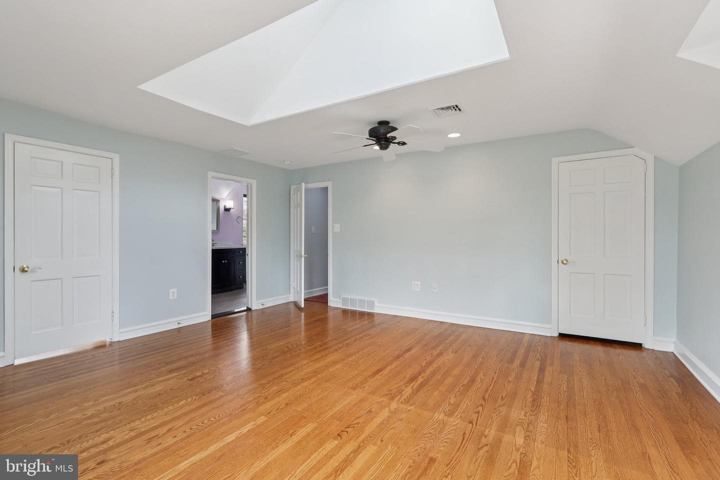 260 Mathers Road photo 36