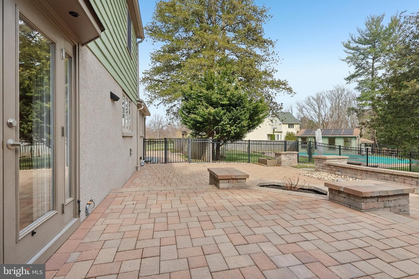 260 Mathers Road photo 57