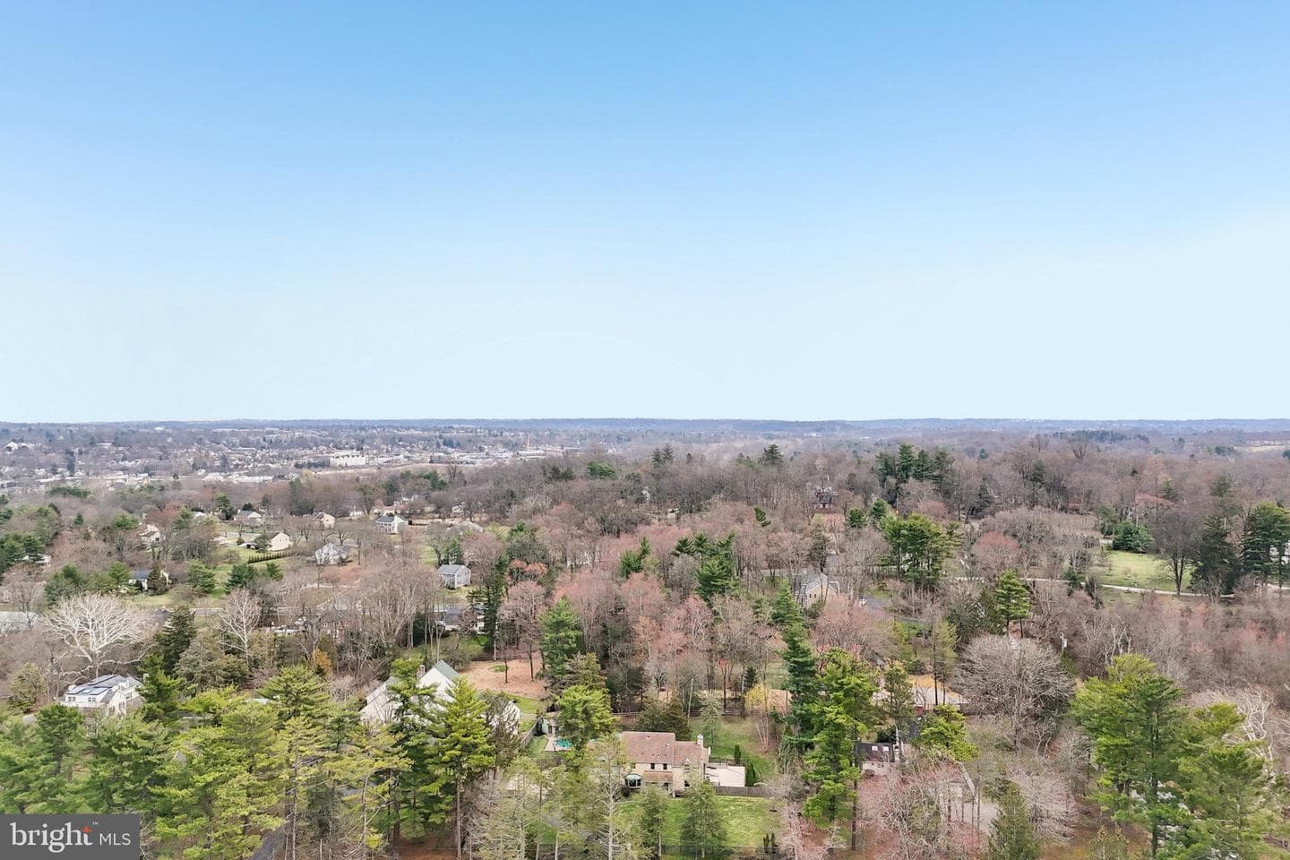 260 Mathers Road photo 79