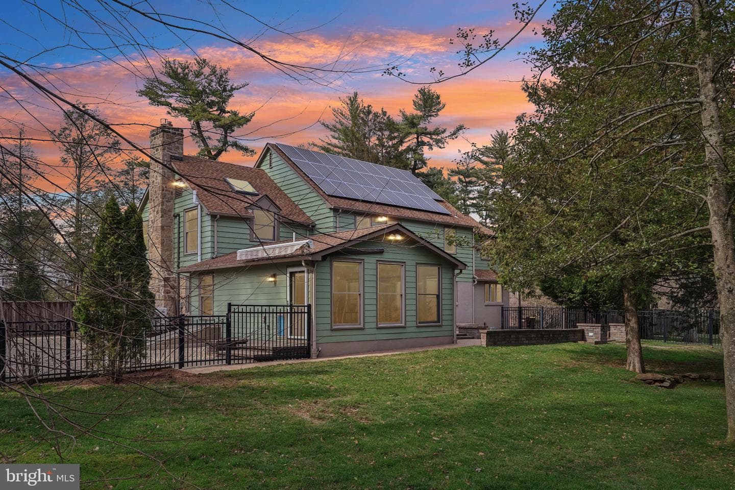 260 Mathers Road photo 83