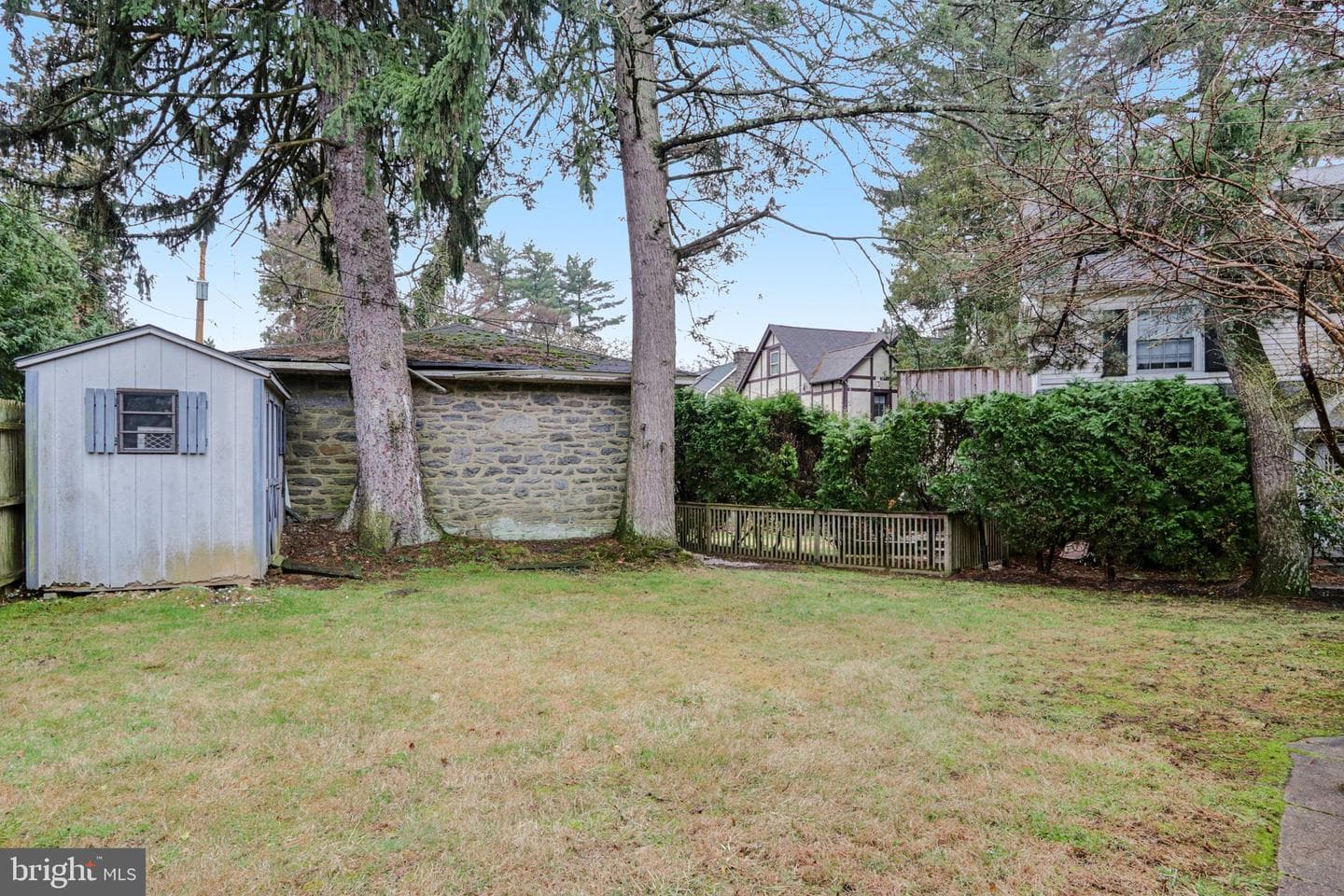 708 Meetinghouse Road photo 36