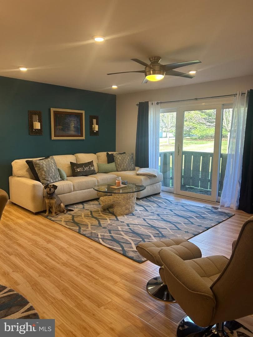 107 Stockton Court photo 6