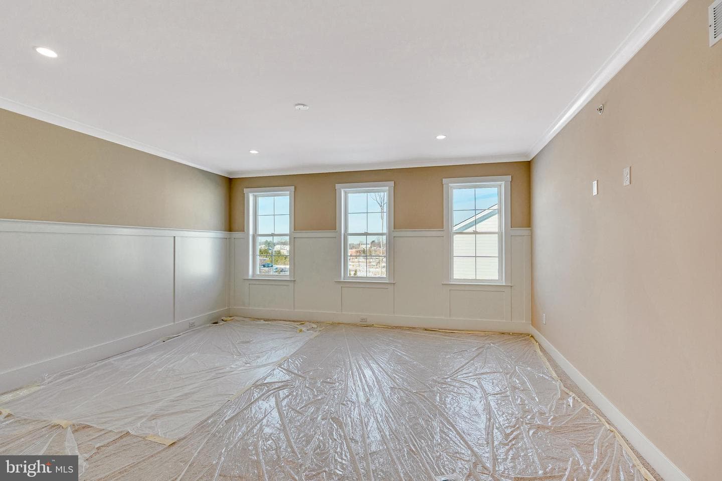 738 Carlsbad Ct photo 11