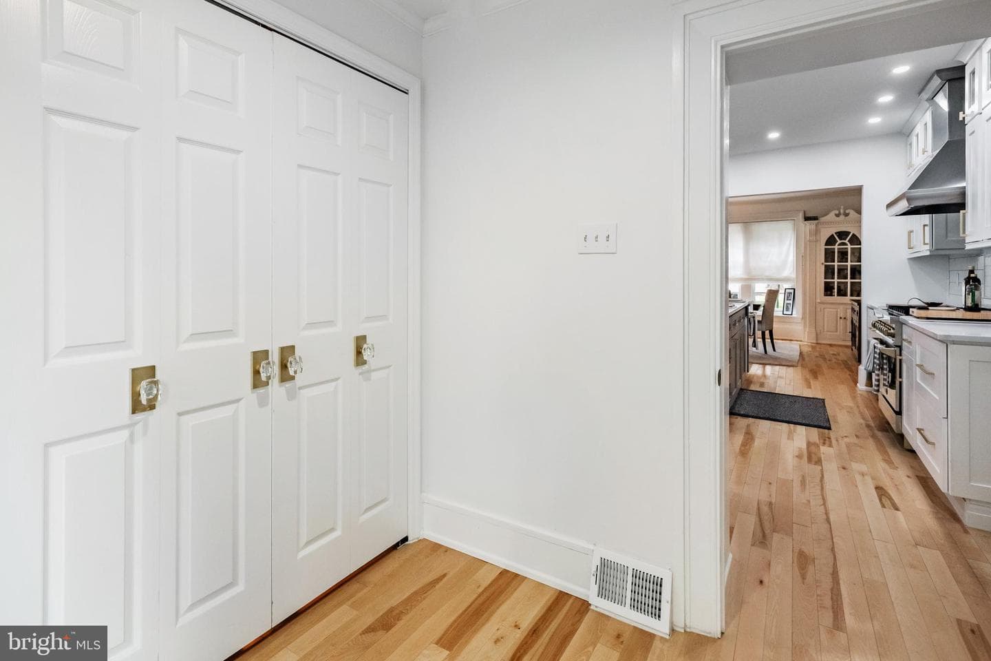 305 Wister Road photo 23
