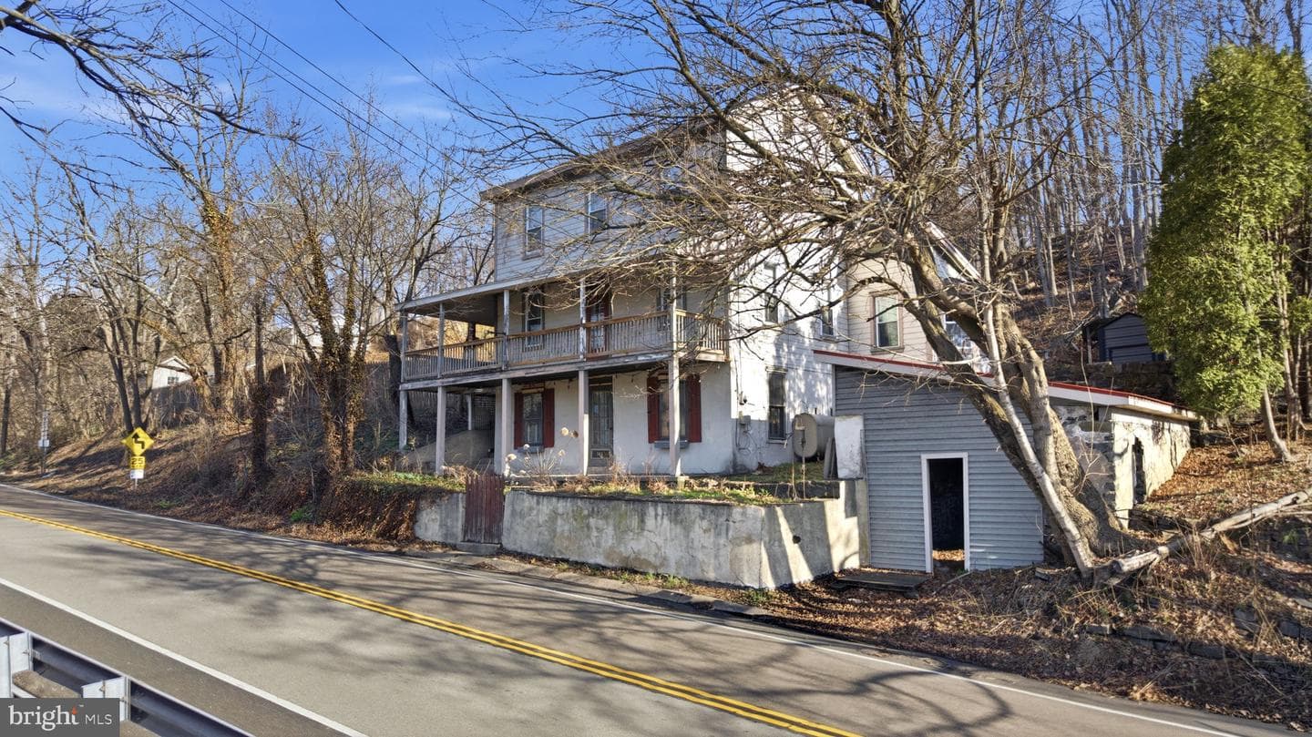 103 Gravel Pike