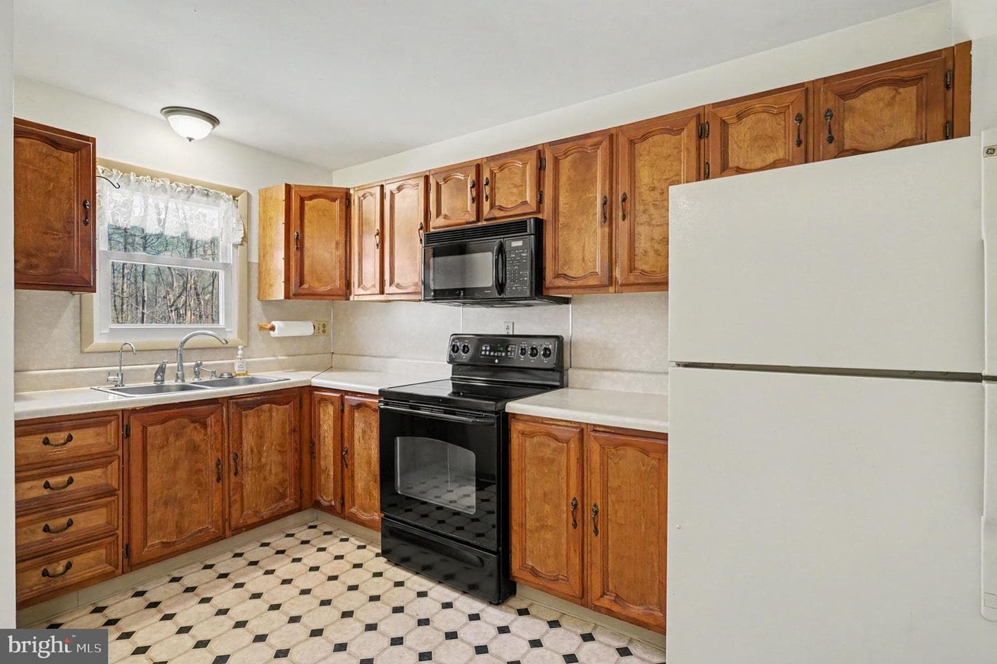 141 Papermill Road photo 17