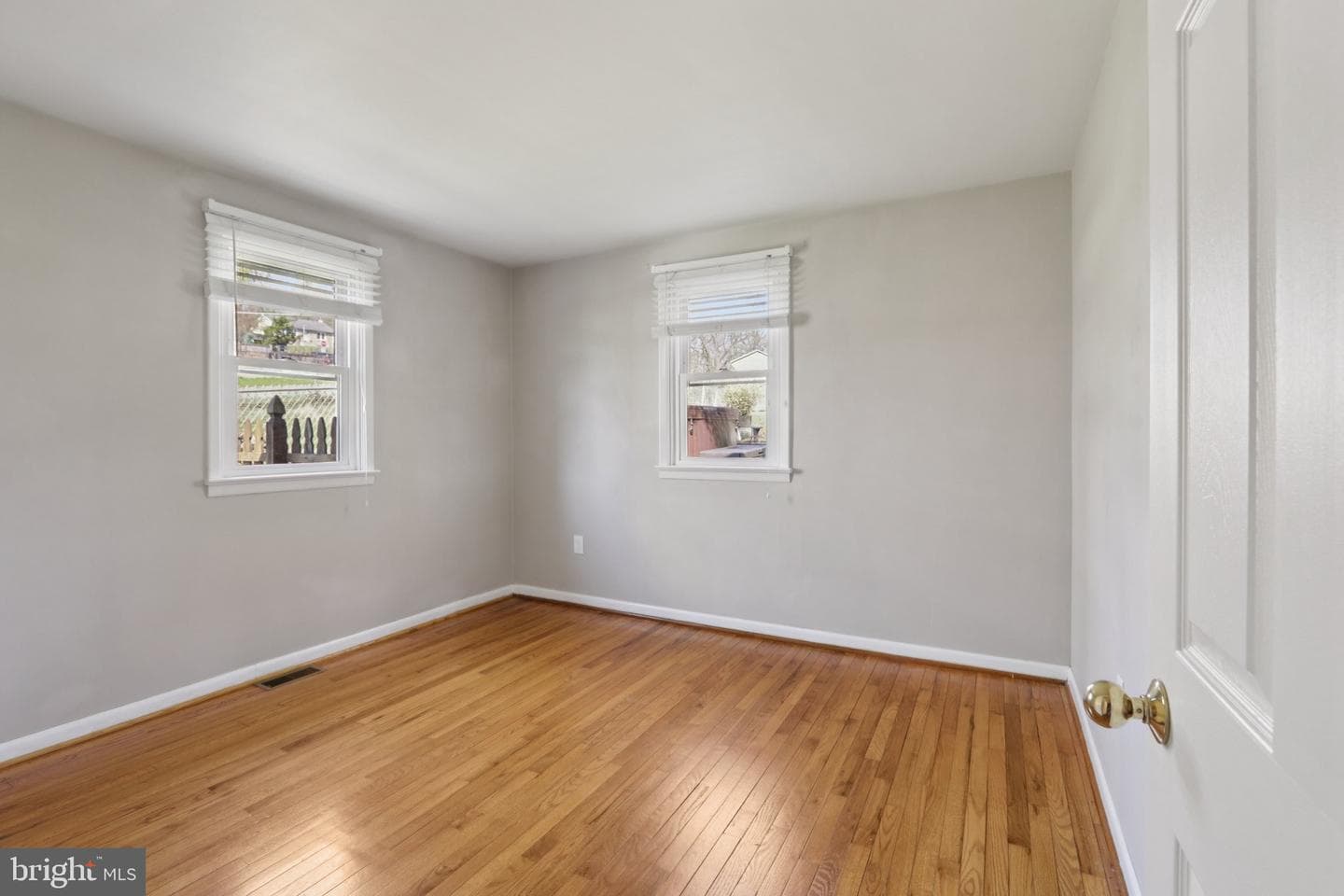 207 Amelia Street photo 20