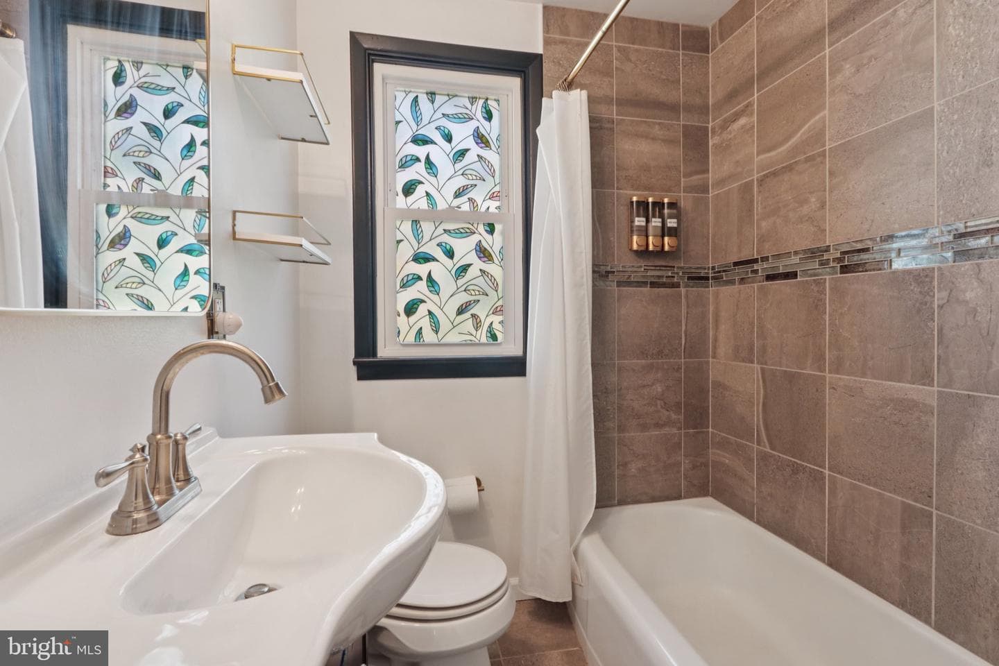 207 Amelia Street photo 25