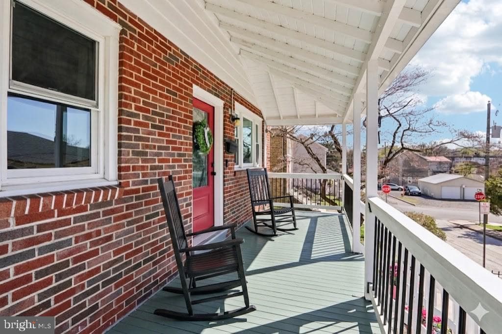 207 Amelia Street photo 4
