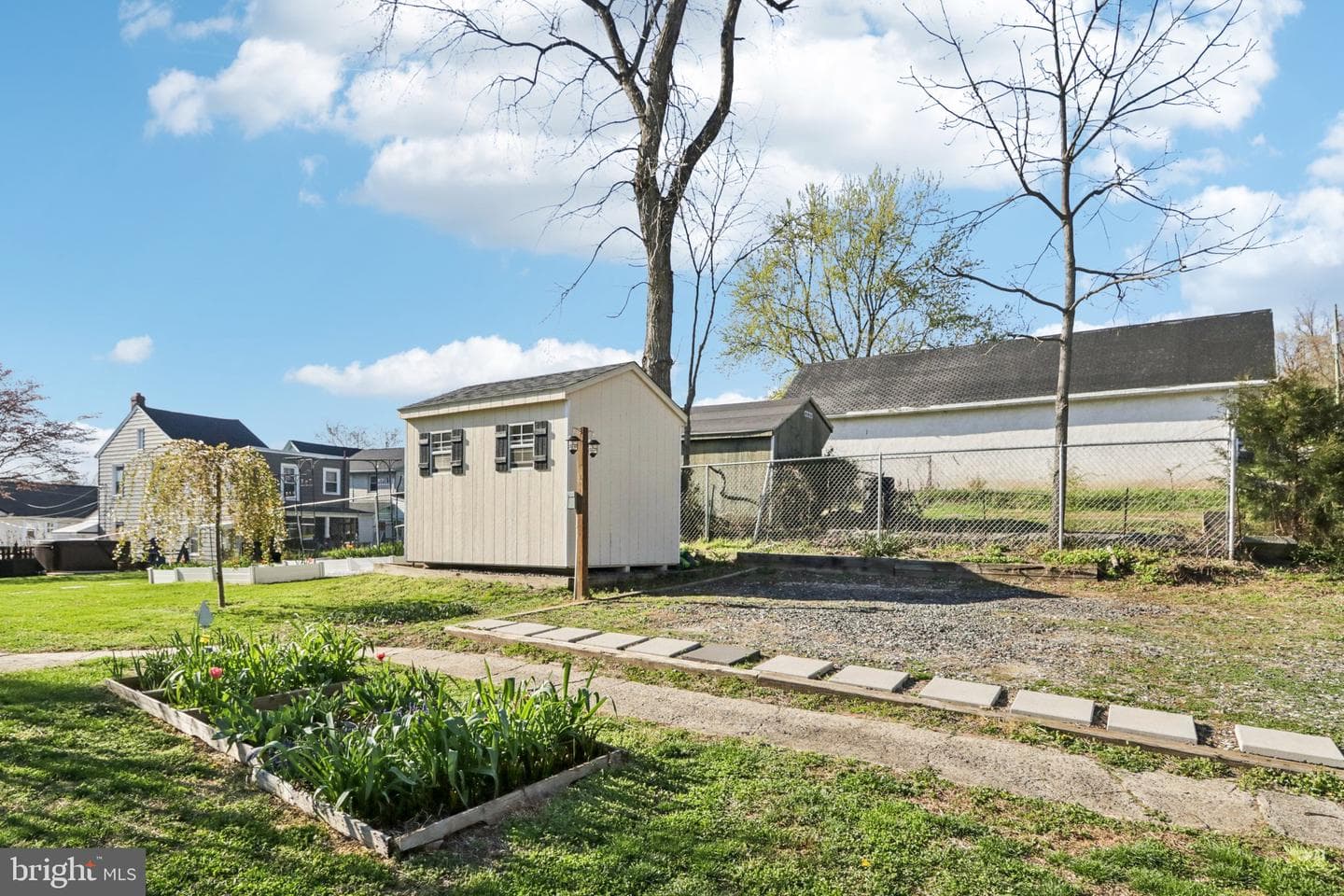 207 Amelia Street photo 49