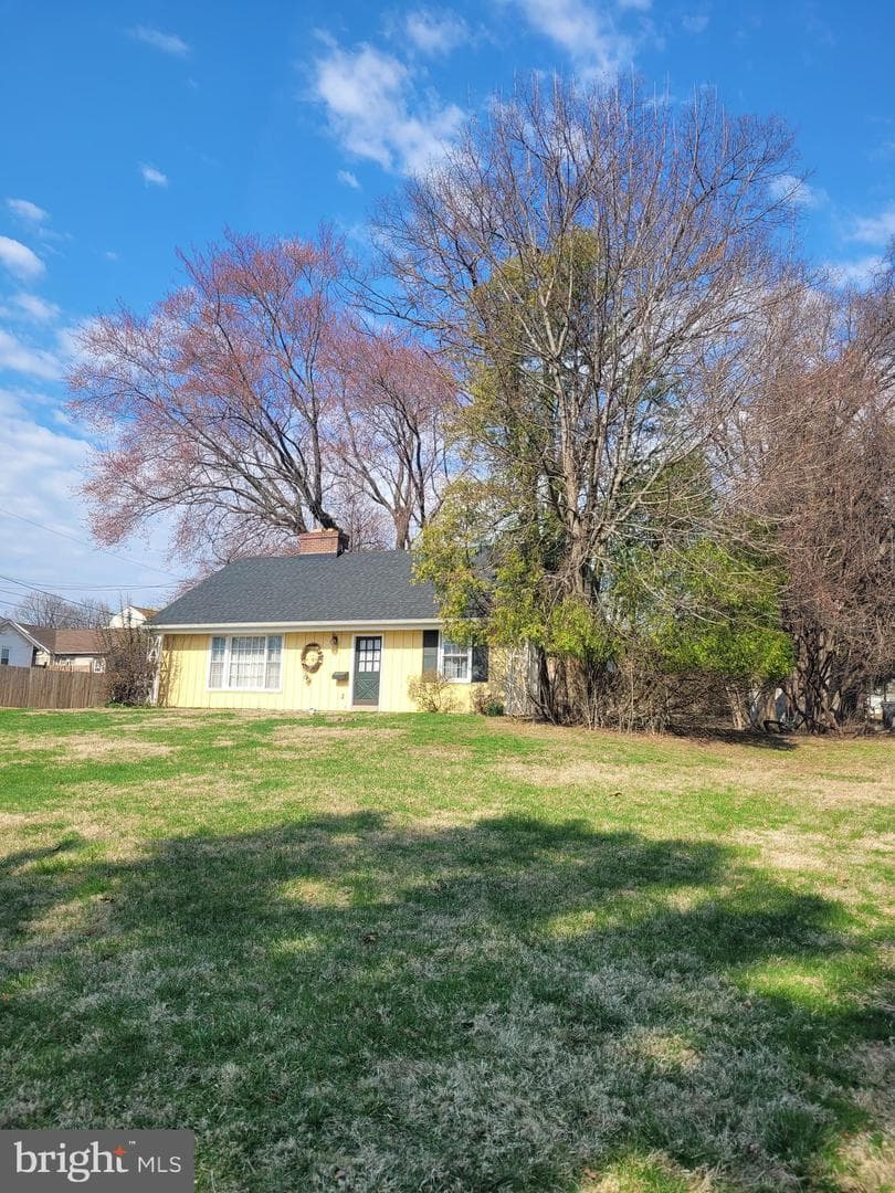 1414 Hallowell Street photo 2
