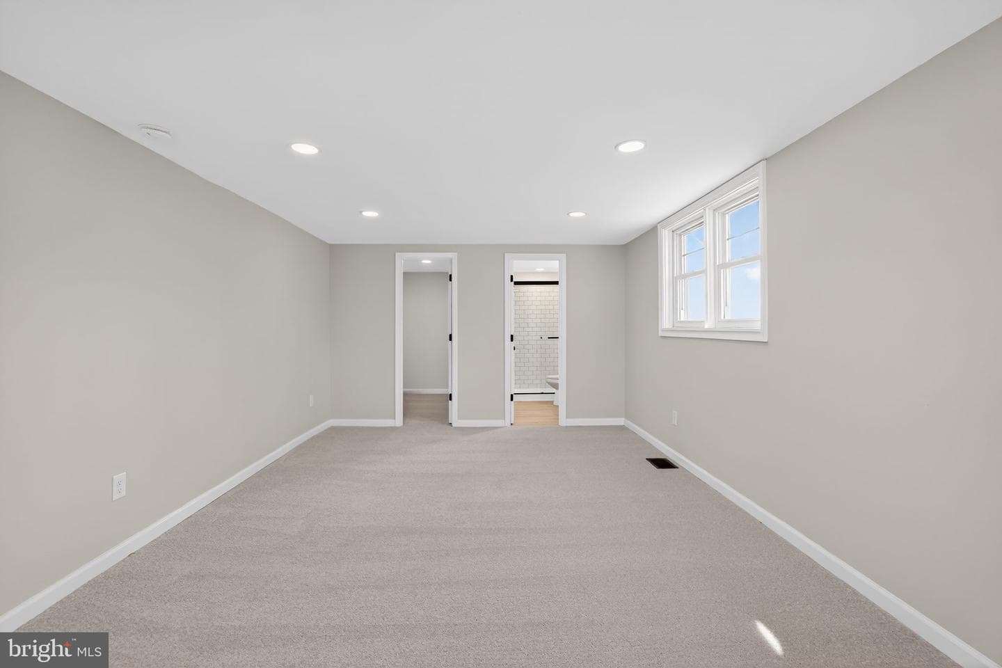 28 Circle Drive photo 13
