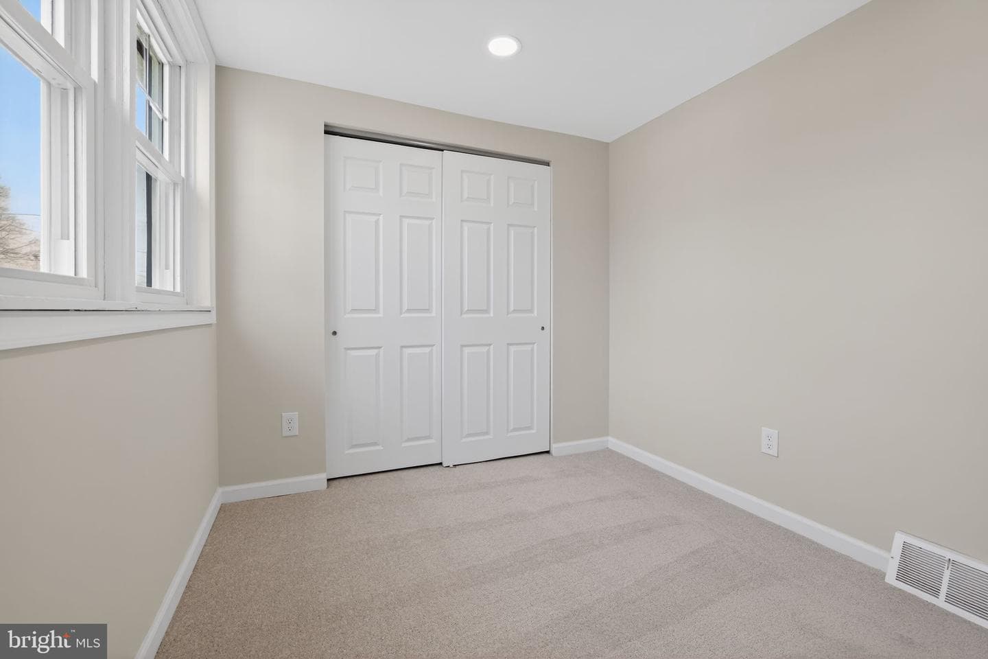 28 Circle Drive photo 18