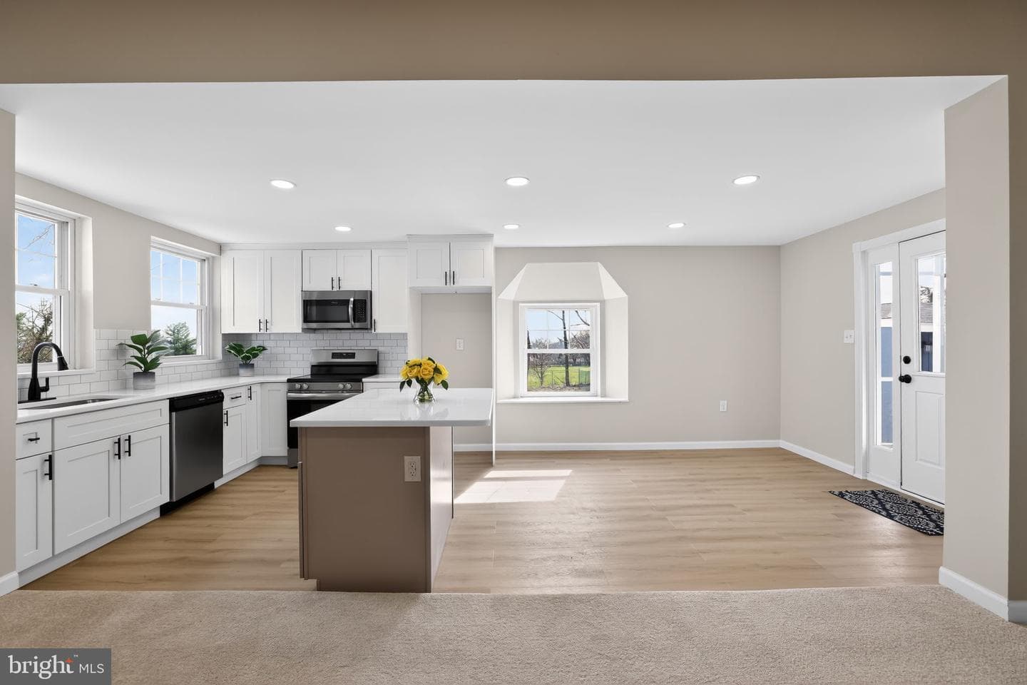 28 Circle Drive photo 5