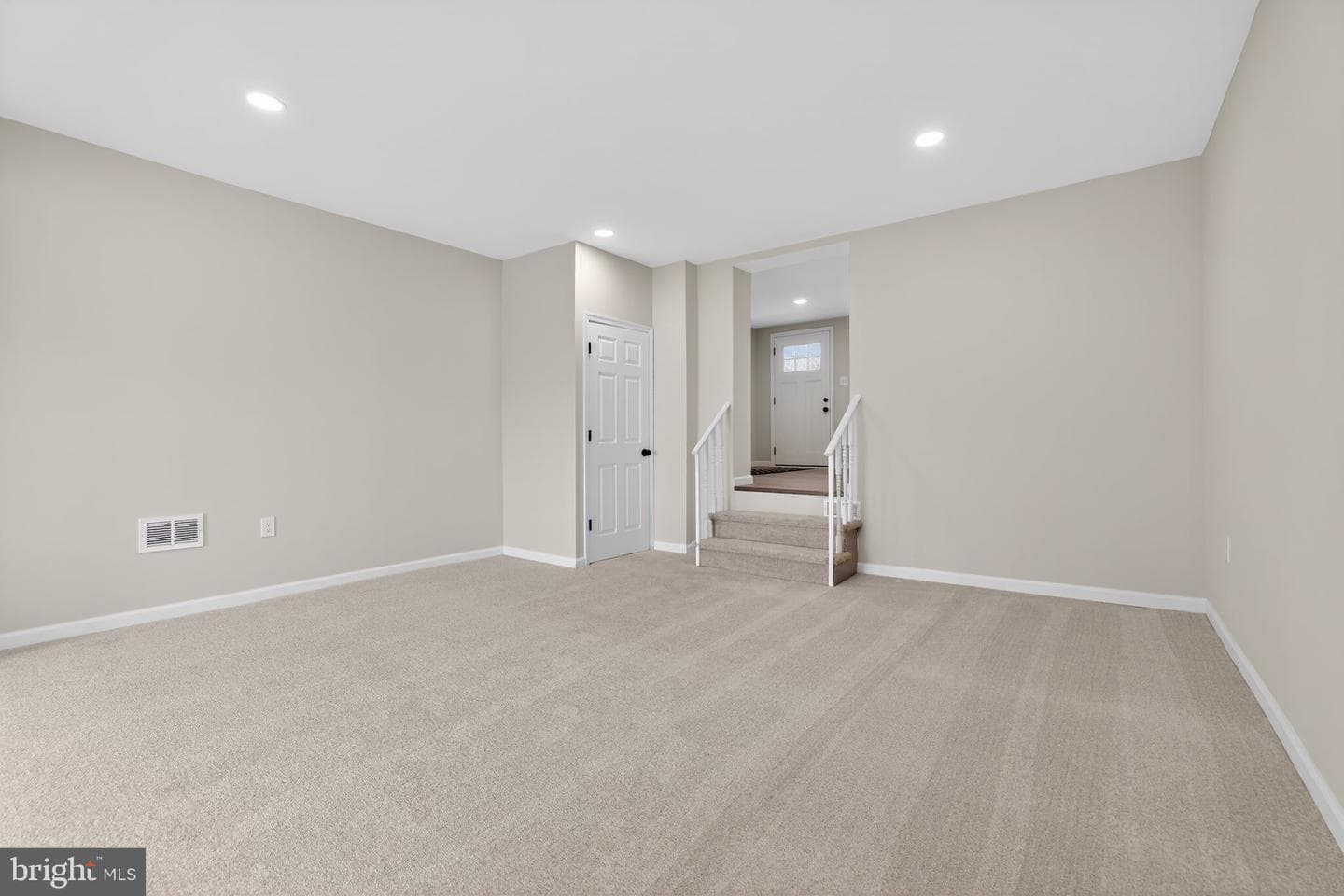 28 Circle Drive photo 9