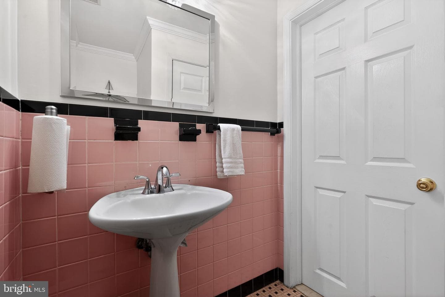 1708 Madeira Avenue photo 56