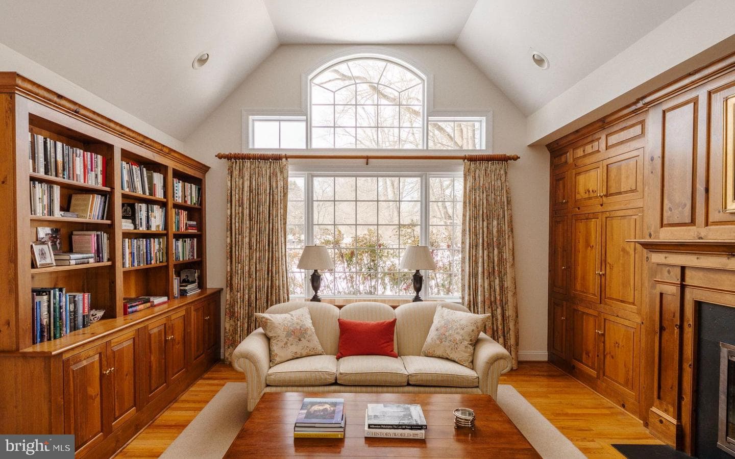 700 Thomas Road photo 10
