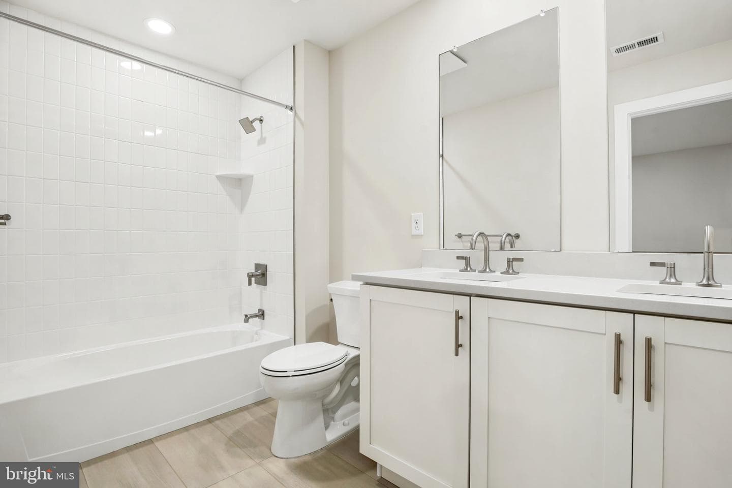 190 W 3rd Avenue photo 8