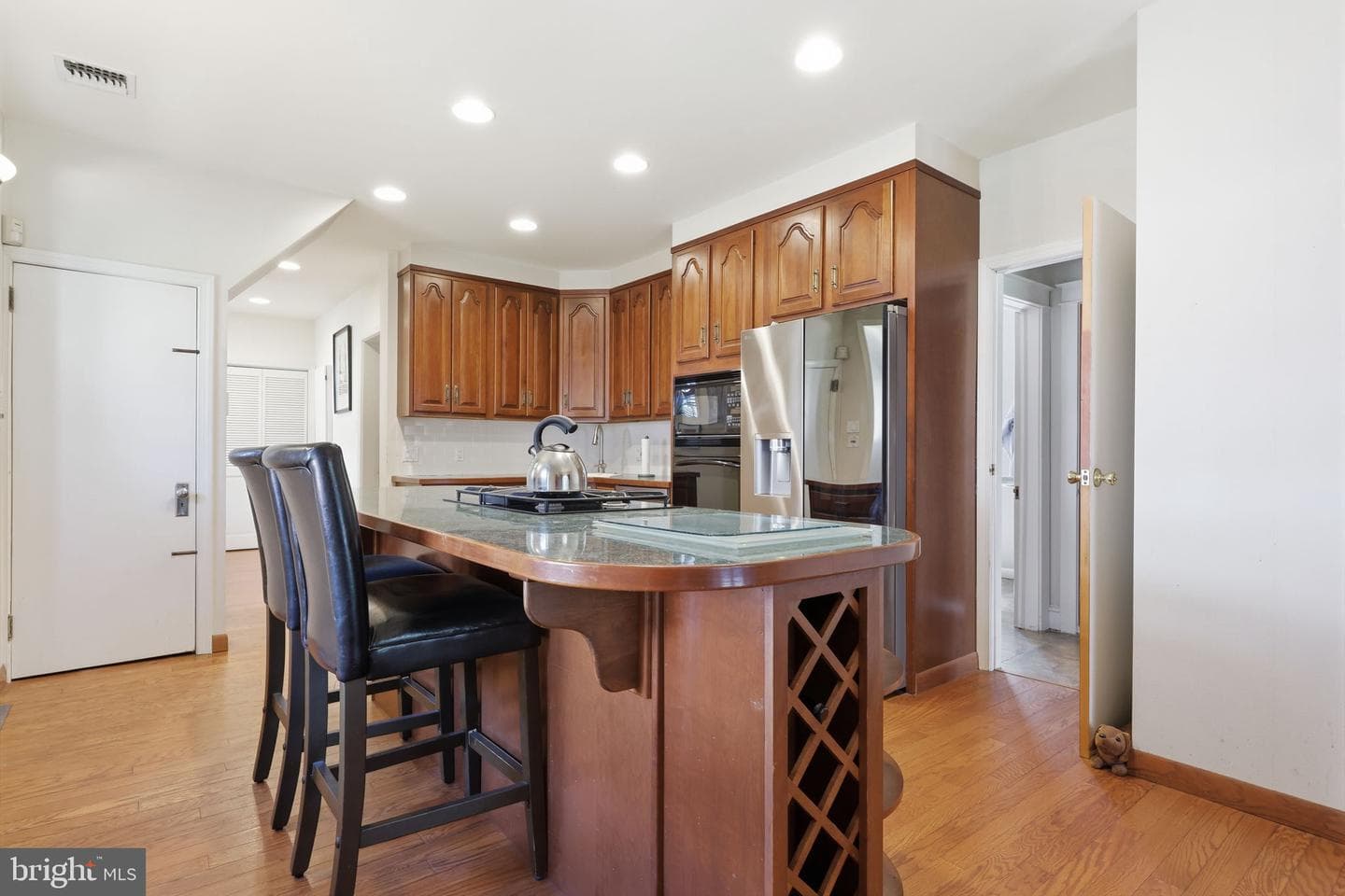 7404 Mountain photo 27