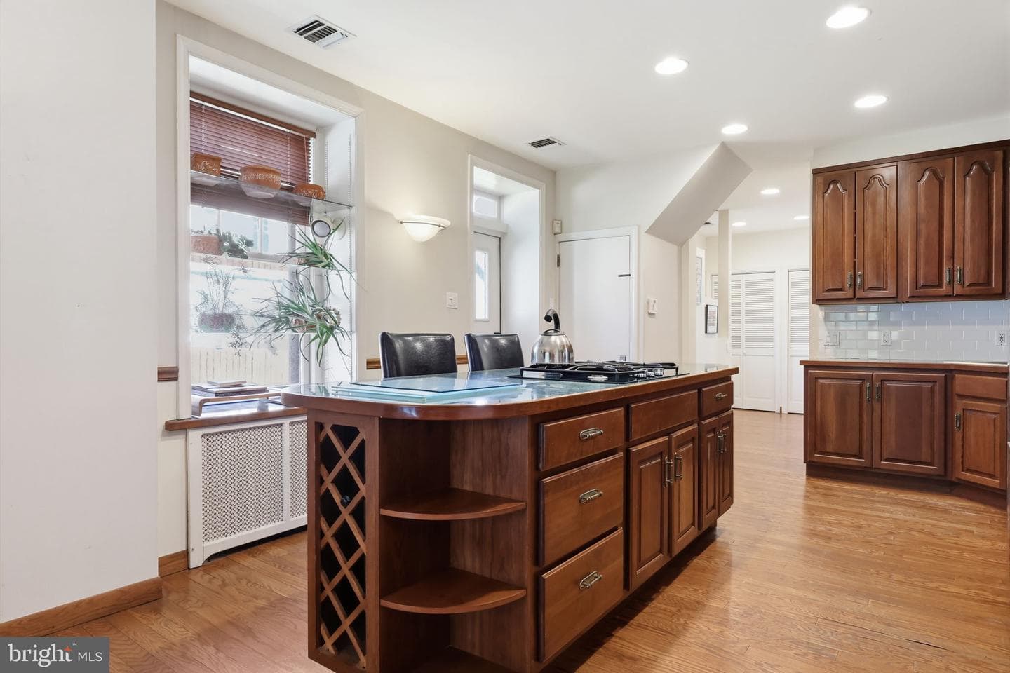 7404 Mountain photo 28