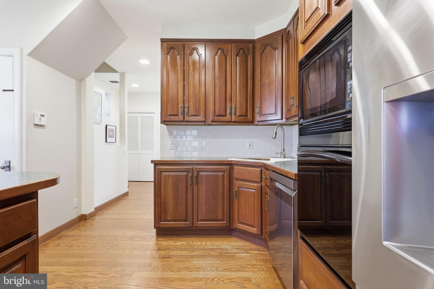 7404 Mountain photo 29