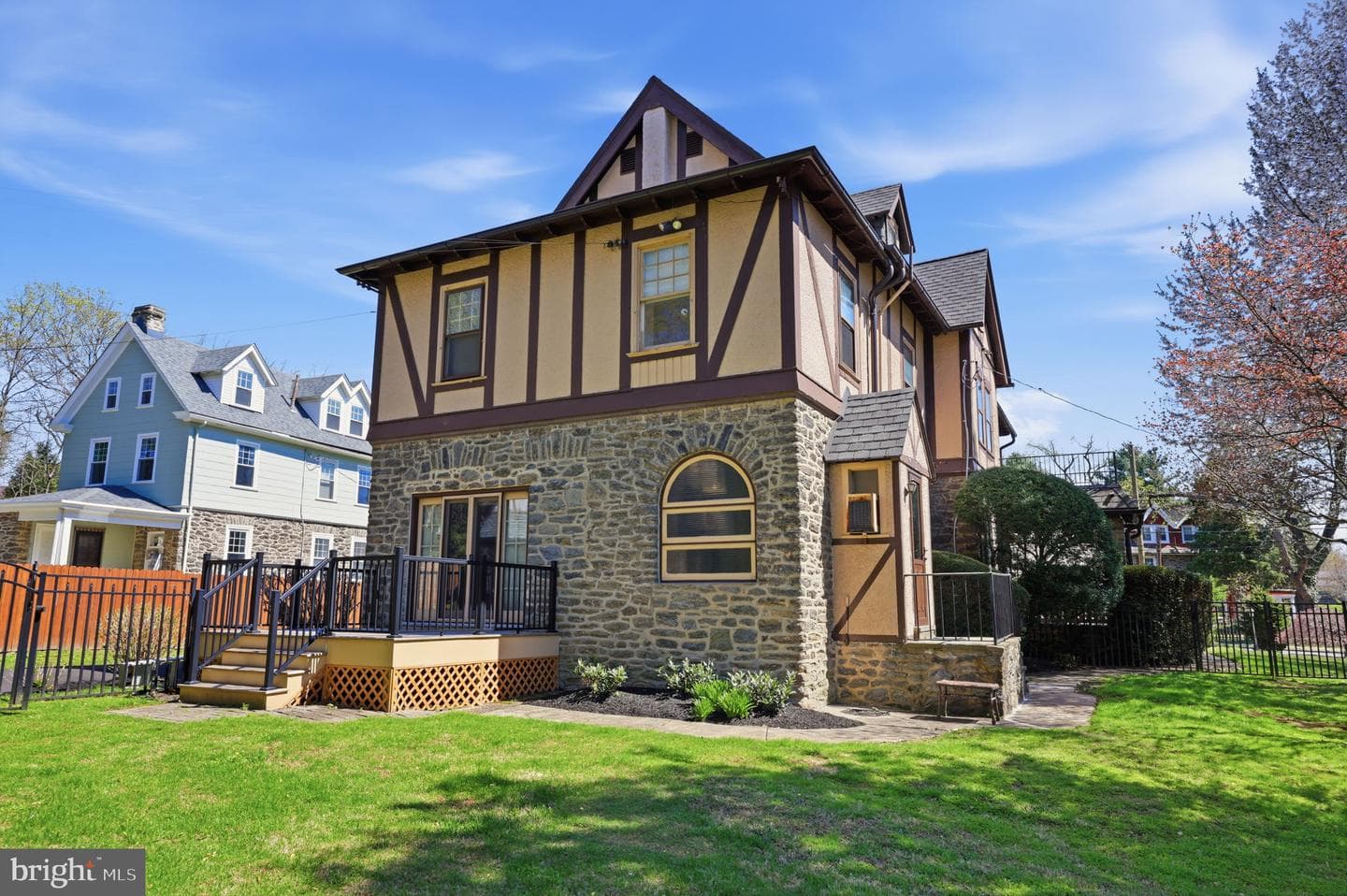 7404 Mountain photo 8