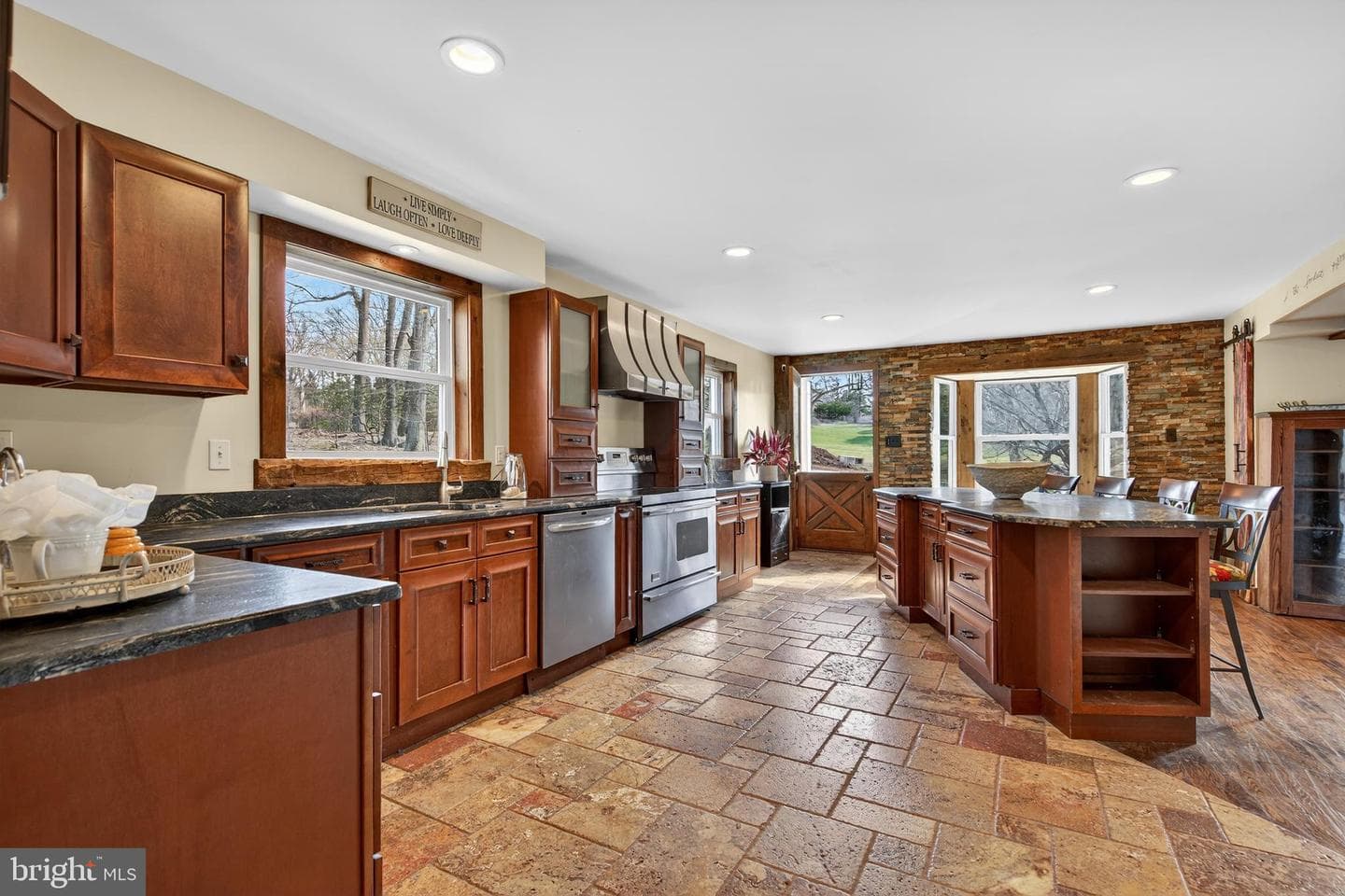 720 Hobbs Road photo 12