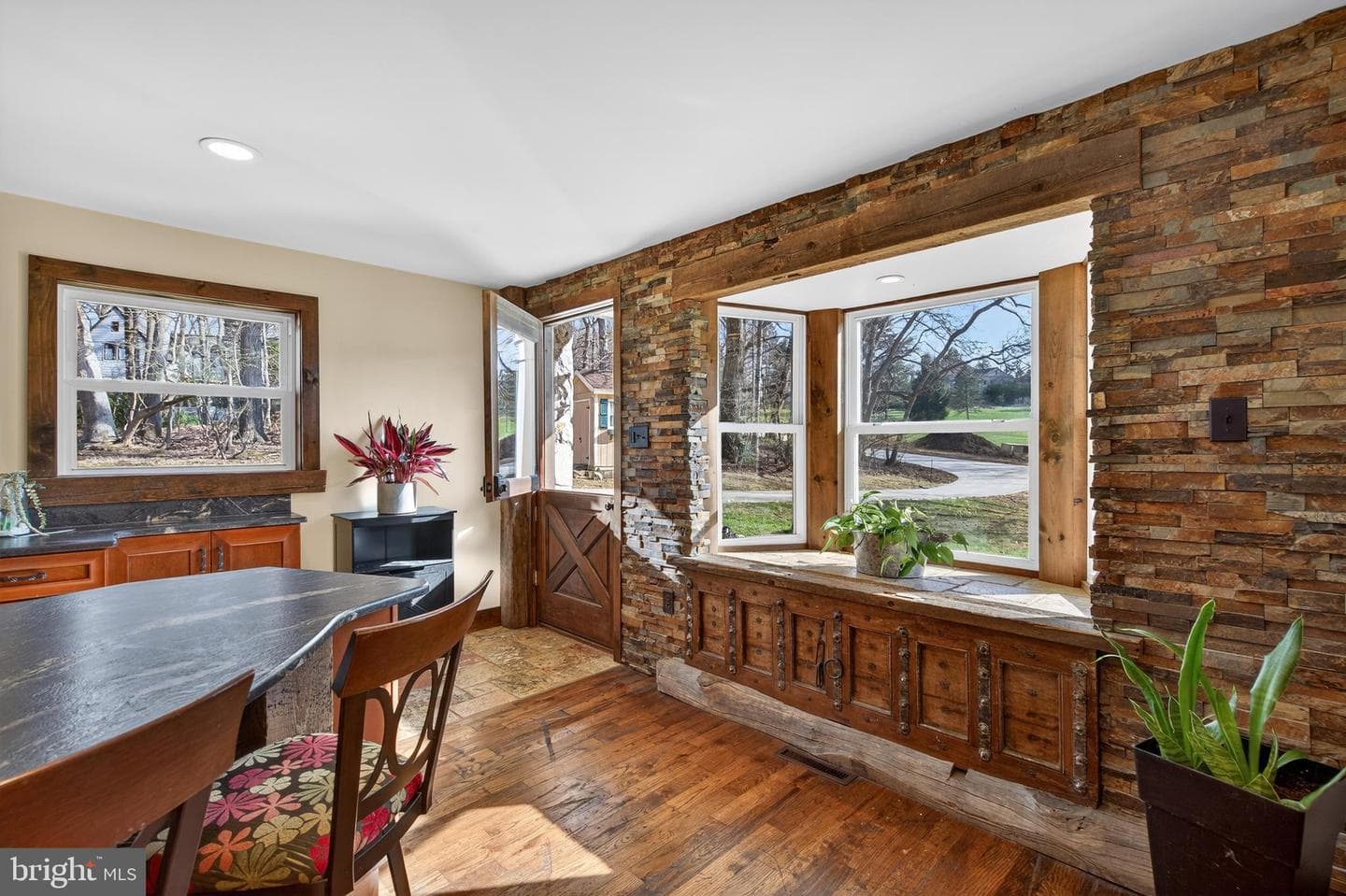 720 Hobbs Road photo 19