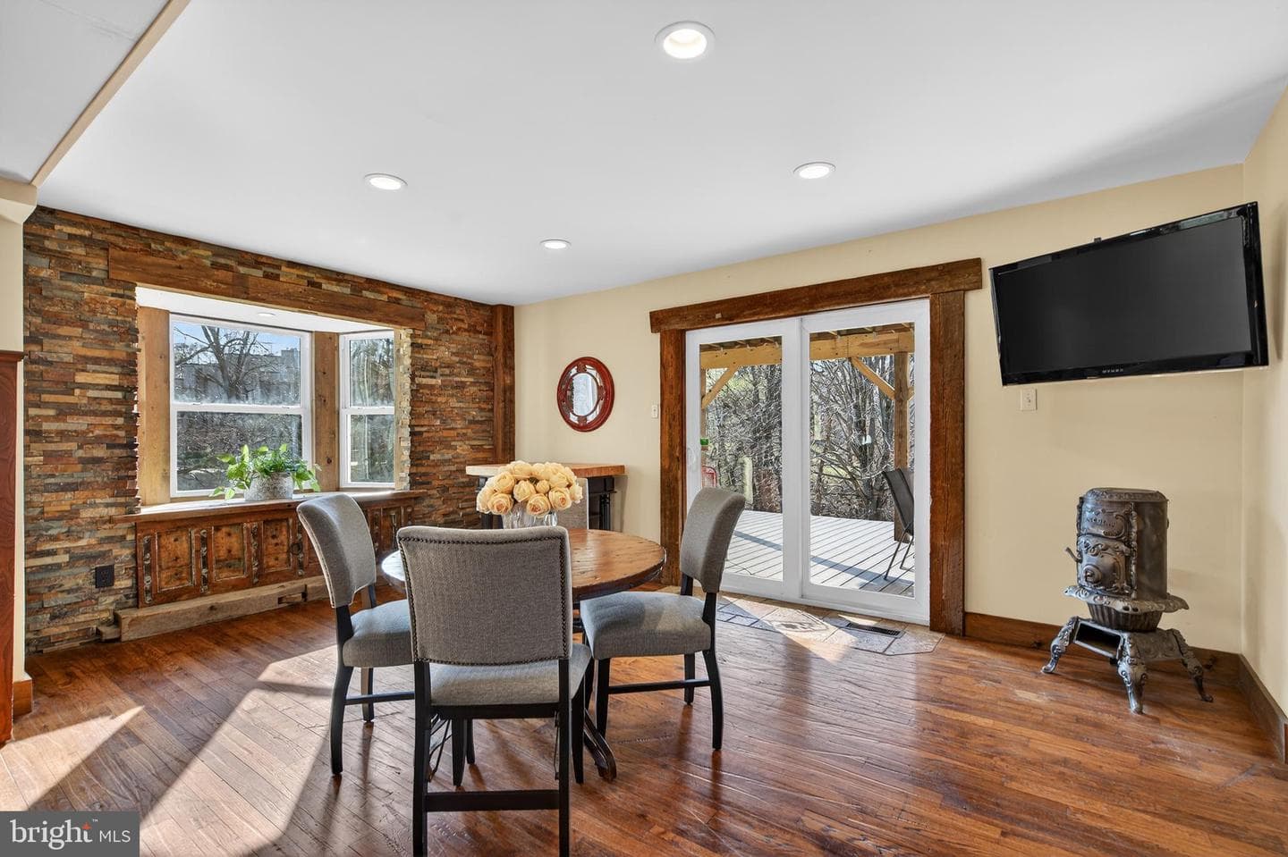 720 Hobbs Road photo 20