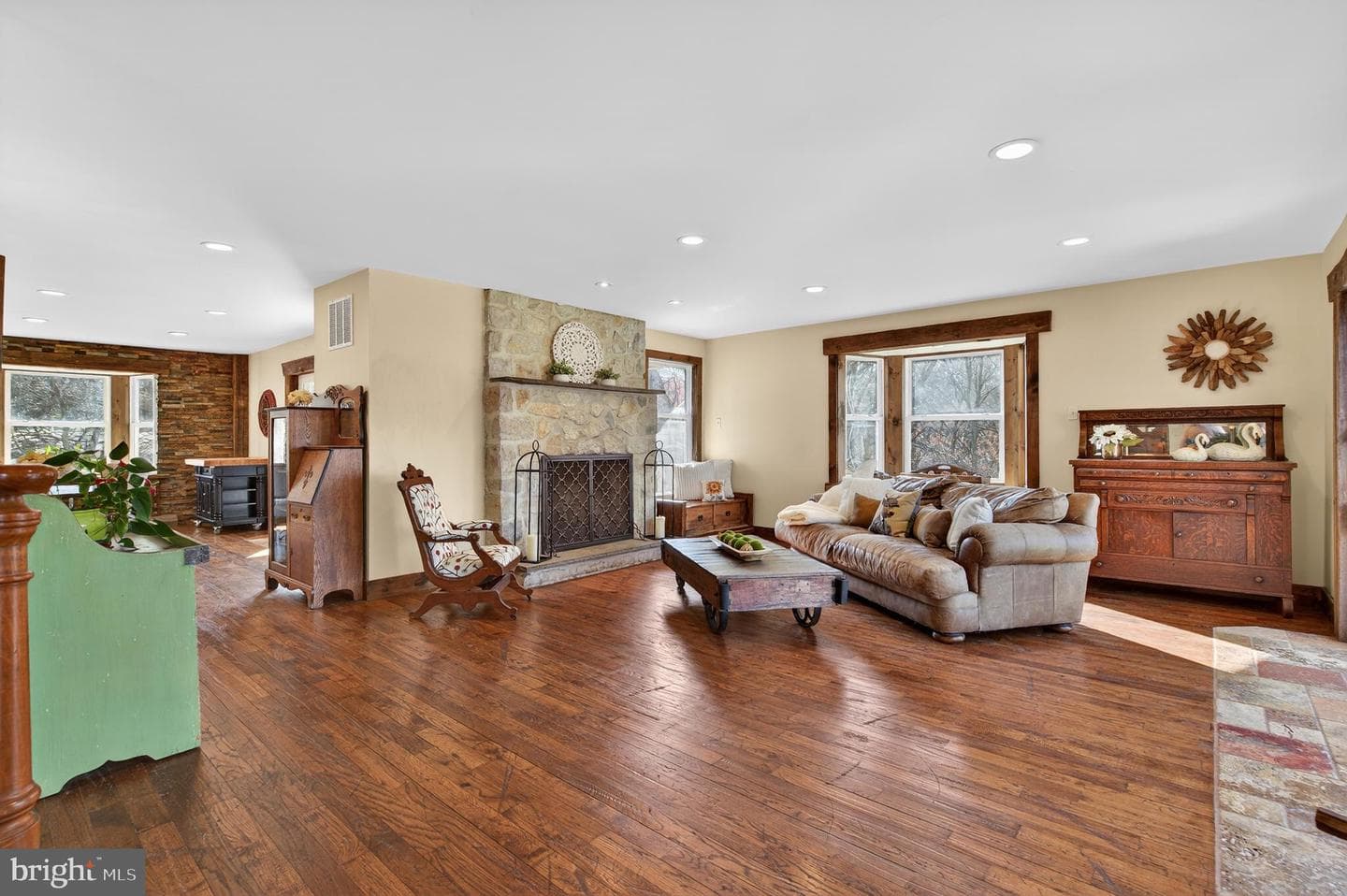 720 Hobbs Road photo 23