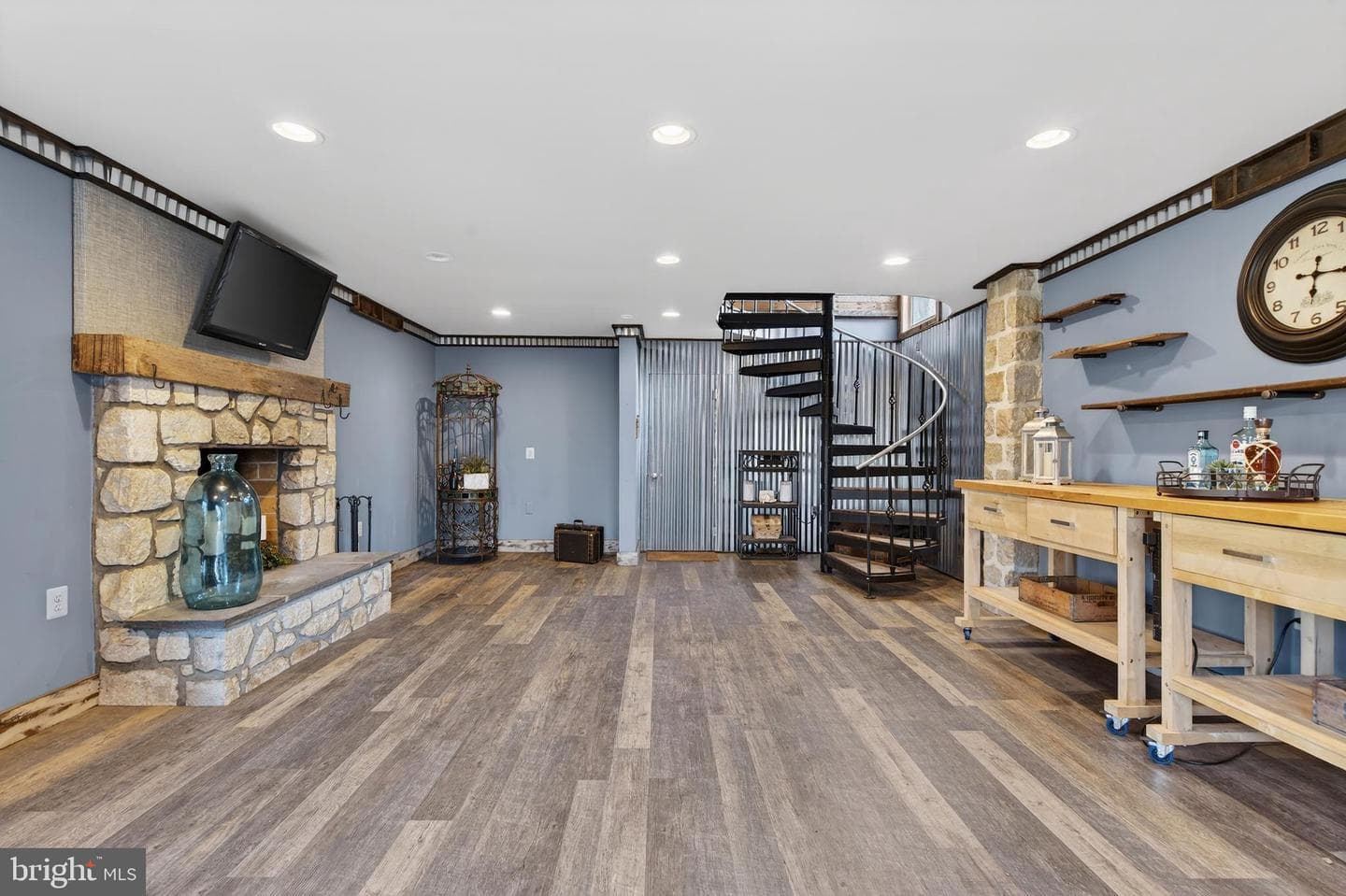 720 Hobbs Road photo 26
