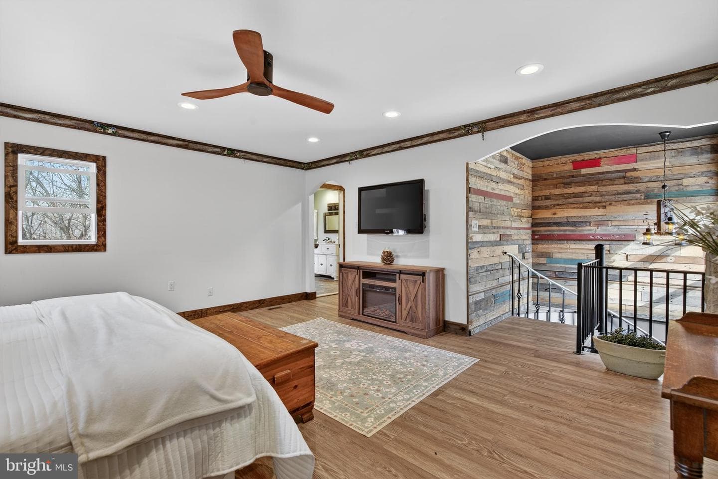 720 Hobbs Road photo 32
