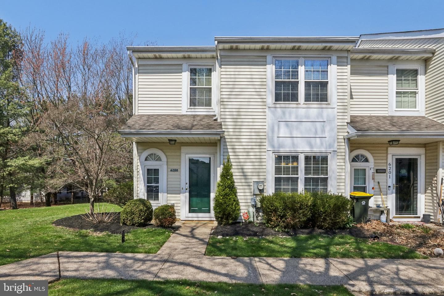 6200 Rolling Hill Drive photo 2