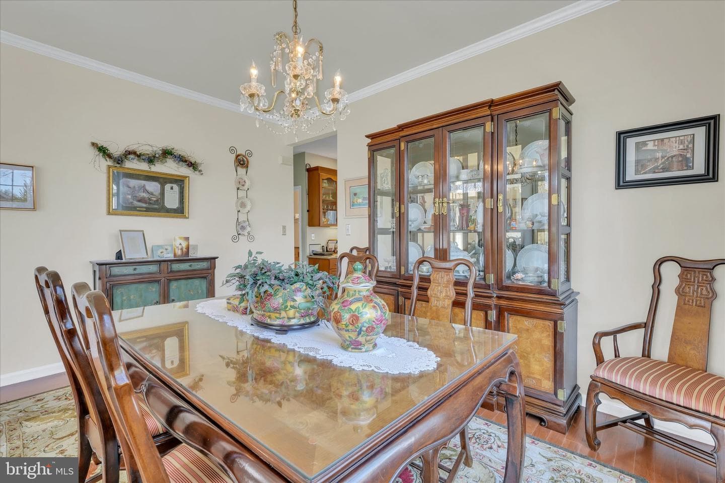 300 Westminster Lane photo 11